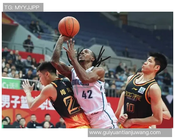 2019年CBA广东对阵山东精彩比赛录像回顾与分析