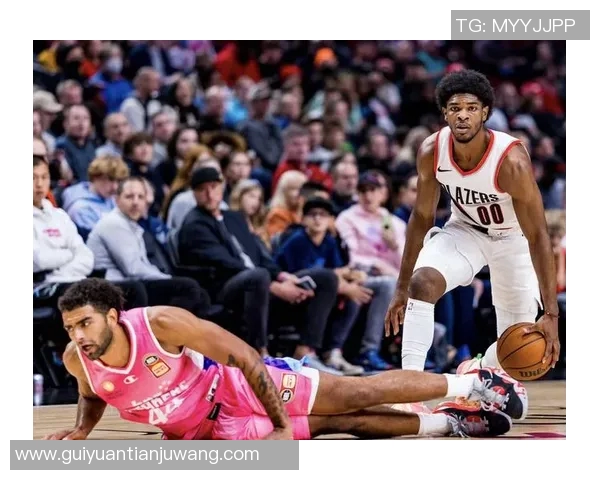 达米安利拉德的传奇之路:从新秀到NBA超级巨星的蜕变与坚持 达米安利拉德的传奇之路:从新秀到NBA超级巨星的蜕变与坚持