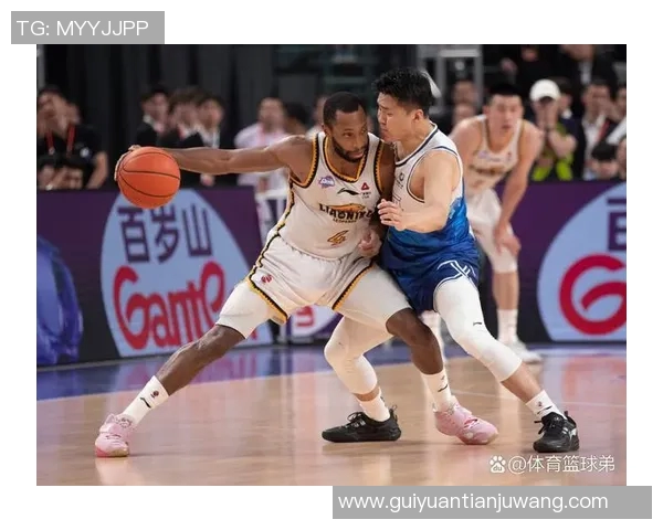 辽宁队迎战生力啤酒人全力争胜展现篮球魅力与团队精神