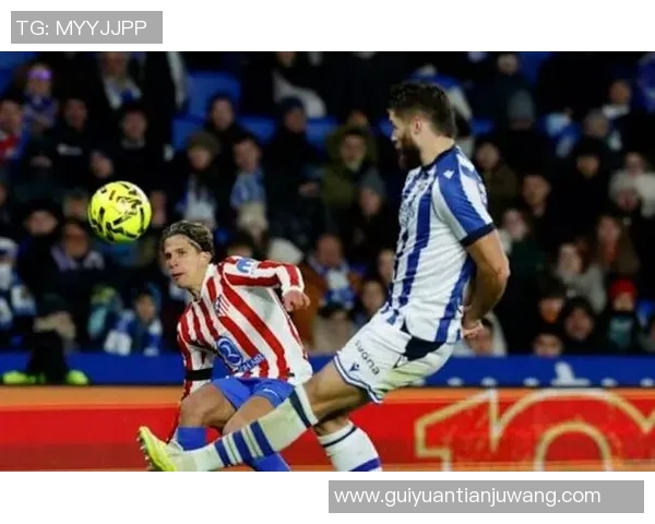 皇家社会与马竞球衣对比分析谁的设计更具魅力与特色